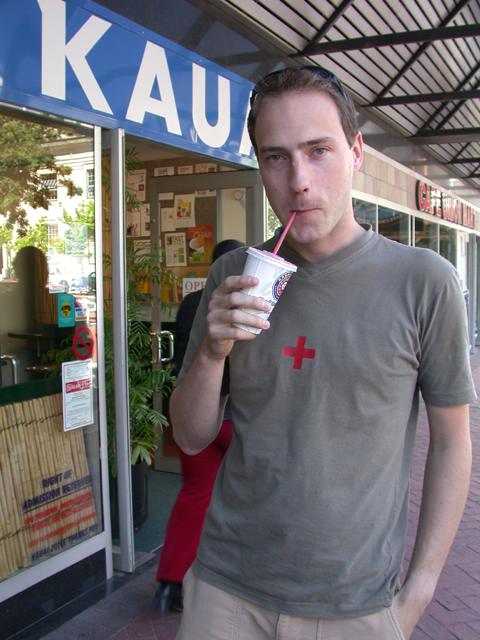 Ob eines der leckeren Sandwiches oder ein kstlicher Milchshake. Bei Kauai ist alles gesund und das Personal suuuper nett.