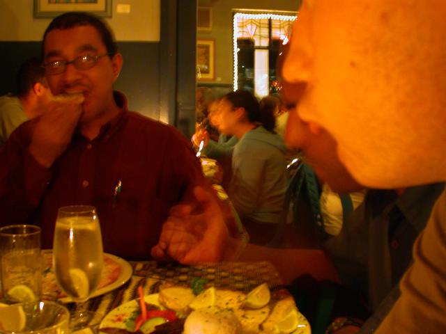 Valmont, Thulani und der Dichter wollen noch ausgehen.