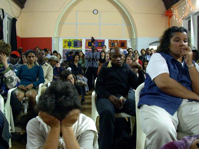 Nach 20 Jahren ist die Geburtstagsparty auch ein Abschiedsfest, da das CAP in neue Raeume im Alten Kaufhaus Sacks & Futeran zieht 